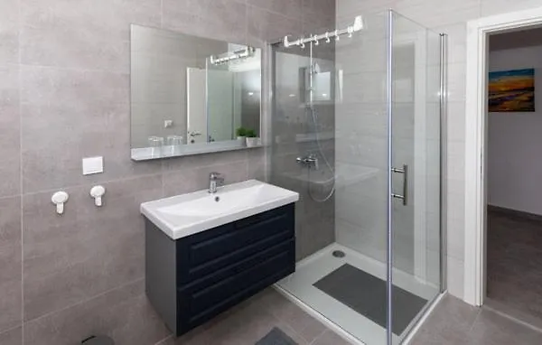 Apartament Family Covic
